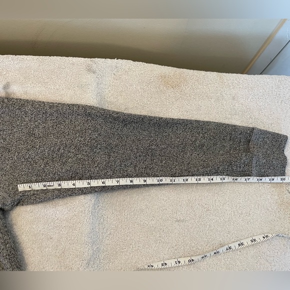 Salt and Pepper Roots Kanga Hoodie - Picture 5 of 10